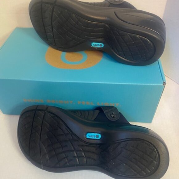 Bzees Women's Kitty Clogs Black Elastic Slingback Wedge, size 10 (NEW) - Picture 6 of 8